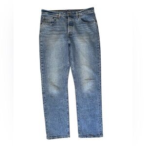 LEVI'S 501 Jeans 31x30 Button Fly Light Wash Denim EUC